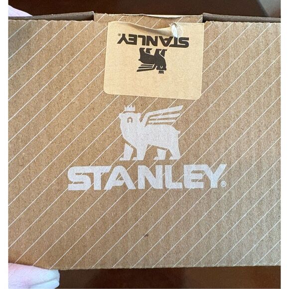 STANLEY -NWTIB Off-White Quencher H2O Flow State Tumbler/40 fl oz/Gradient Color - Picture 8 of 14